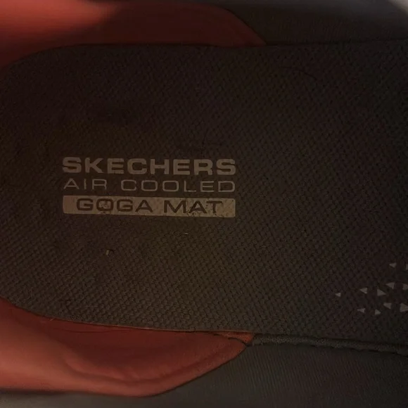 Skechers air cooled,GoGa  Mat gently used. - Picture 2 of 4